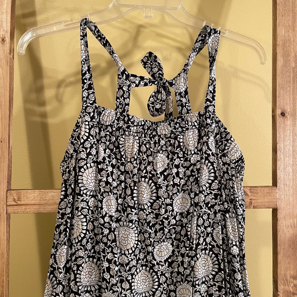 Old Navy large black and white sundress with ties Large